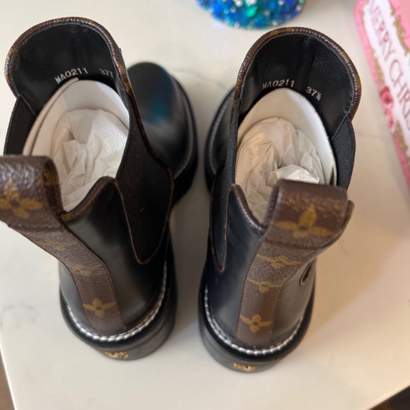 Authentic LV Boots - Picture 6 of 6